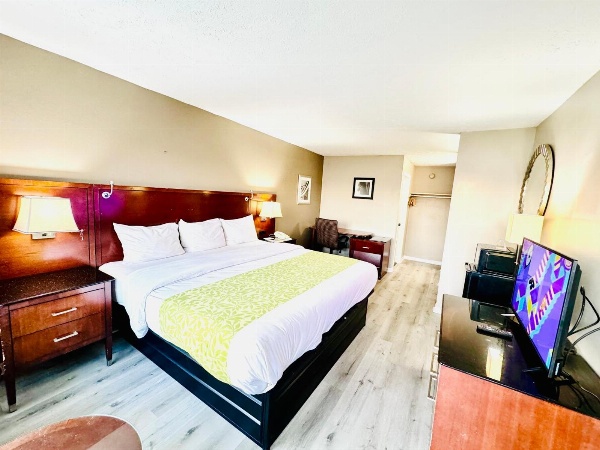 Rodeway Inn image 2