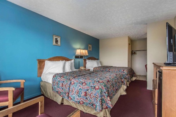 Rodeway Inn image 29