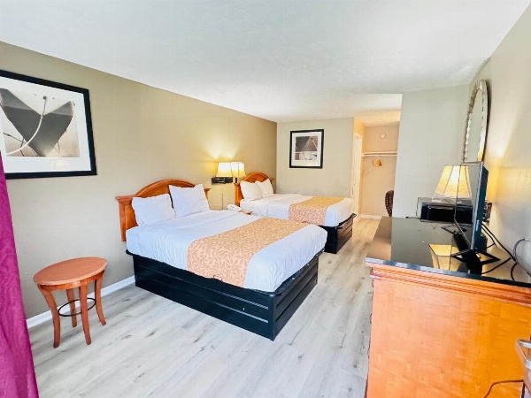 Rodeway Inn image 6